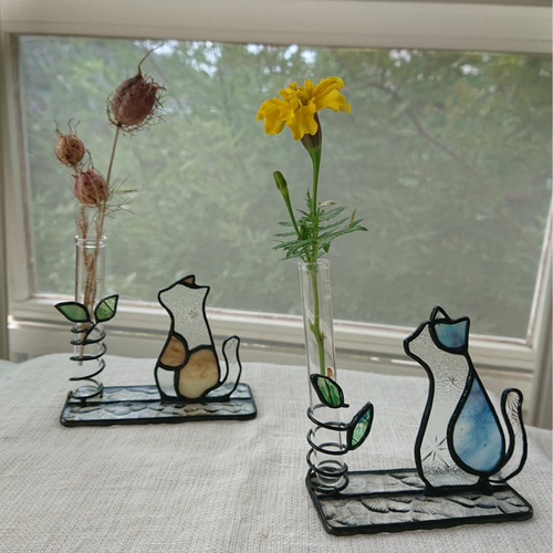 一輪挿し《青いねこ》 一輪挿し・花瓶・花器 ステンドグラス