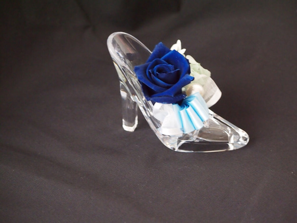プロポーズや記念日の贈り物に最適！シンデレラのガラスの靴 2枚目の画像