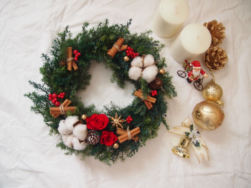 プリザーブドフラワーのまんまる王道クリスマスリース（27cm