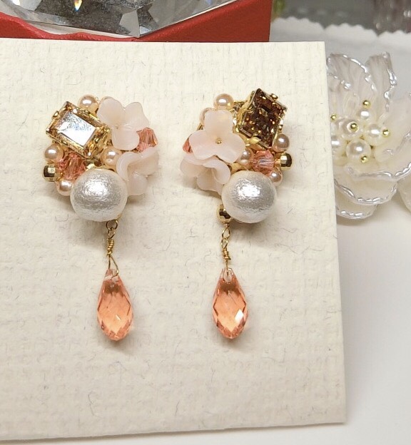 ローズオレンジ スワロフスキービジューピアス
