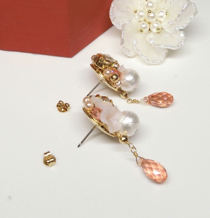 ローズオレンジ スワロフスキービジューピアス