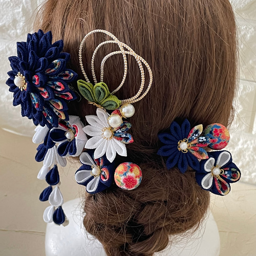 和 柄 ＊ダリア＊ブルー(紺)＊白❁振袖 髪飾り【つまみ細工】結婚式