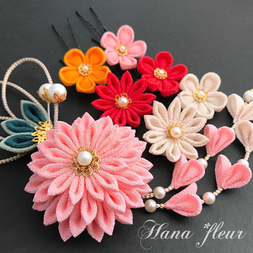 サーモンピンク＊アイボリー＊朱赤❁着物・和装 髪飾り【つまみ細工