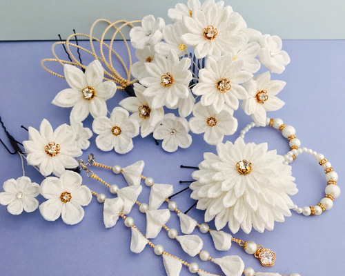 白＊ブーケ風 ヘッドドレス ❁結婚式 ウェディング 成人式 髪飾り