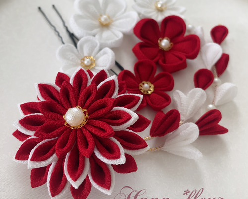 えんじ（赤）❀白❁成人式・卒業式 七五三 着物・和装 髪飾り 【つまみ