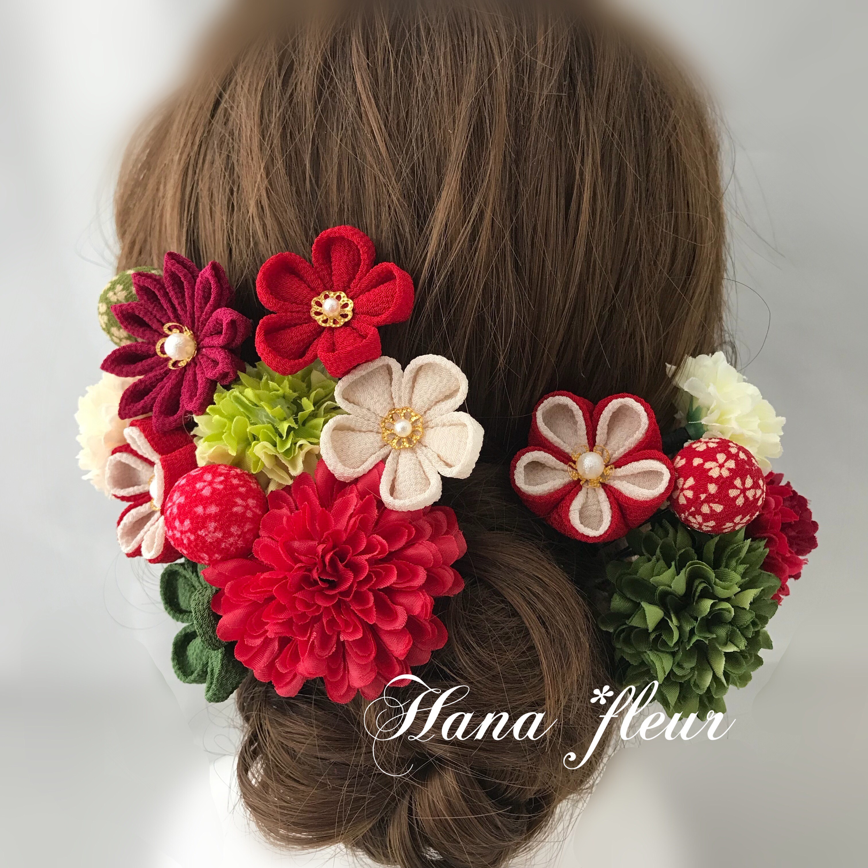 ❁ つまみ細工小花＆ピンポンマム❁﻿振袖髪飾り 生成＊緑＊赤 4,640円