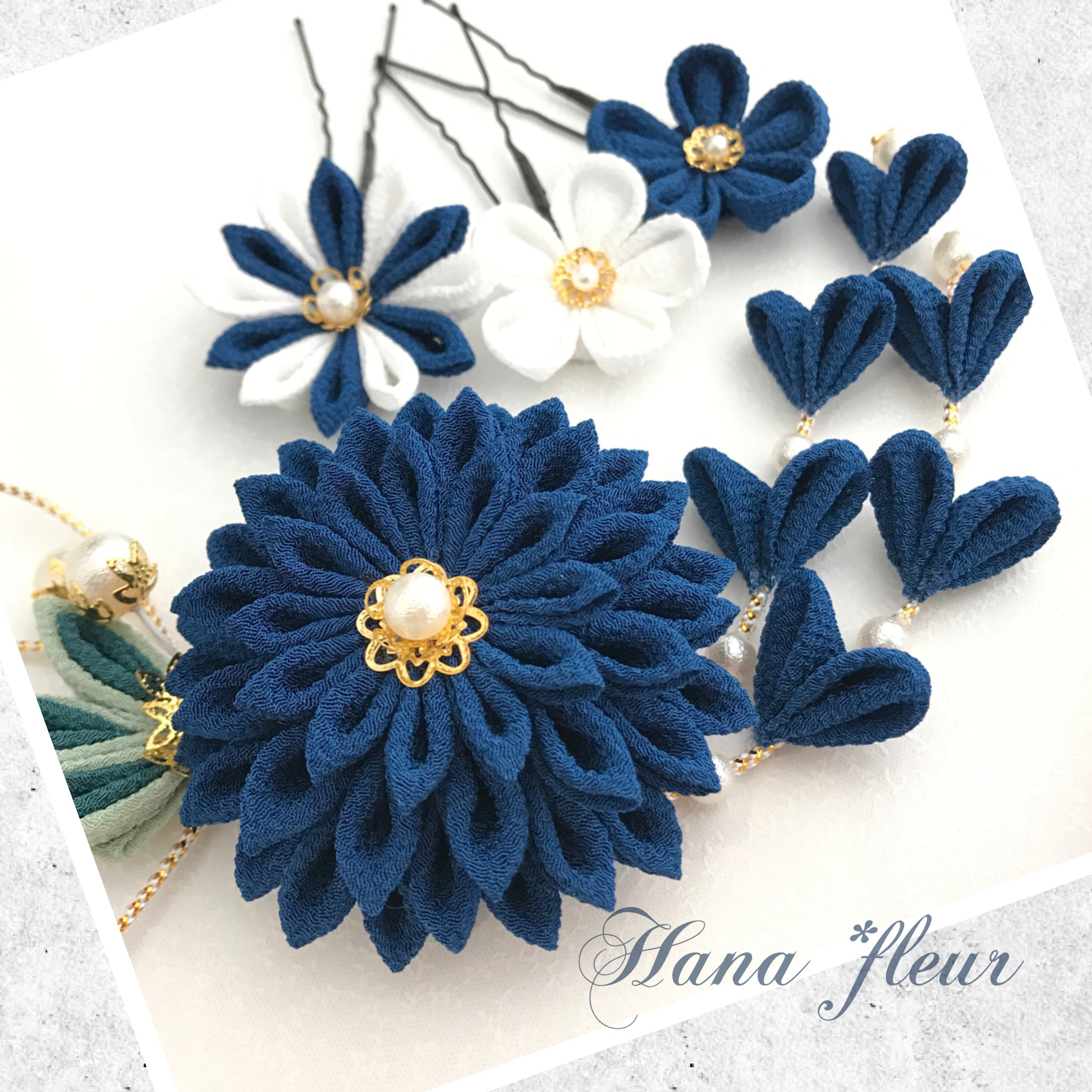 青紺＊白❁振袖髪飾り【つまみ細工】結婚式・成人式・卒業式