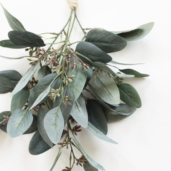 「送料無料」細葉ユーカリ ミニスワッグリース 壁掛け ハンギングリース（アーティフィシャルフラワー） 3枚目の画像