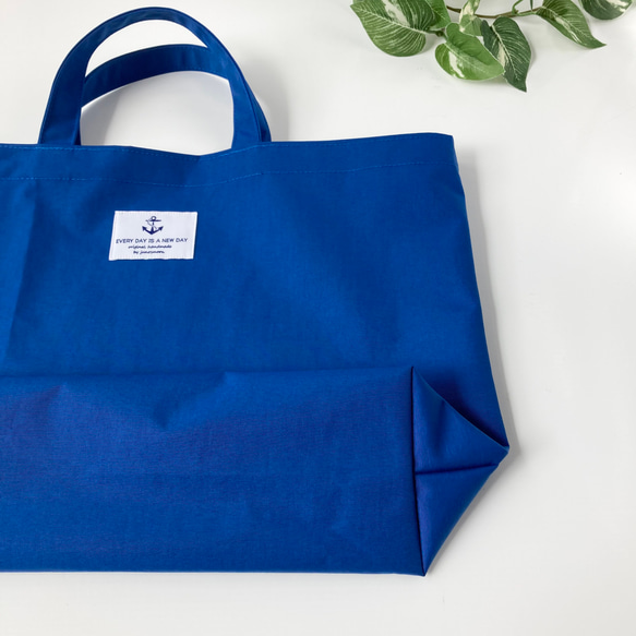 【送料無料】プチトートバッグ　防水ナイロンでとっても軽くて使いやすい♪プールバッグや保育園バッグに　青 3枚目の画像