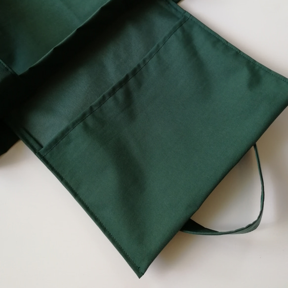 しっかりたっぷり図書バッグ　絵本バッグ　内ポケット付き　モスグリーン　ナイロン製トートバッグ　A4対応 3枚目の画像