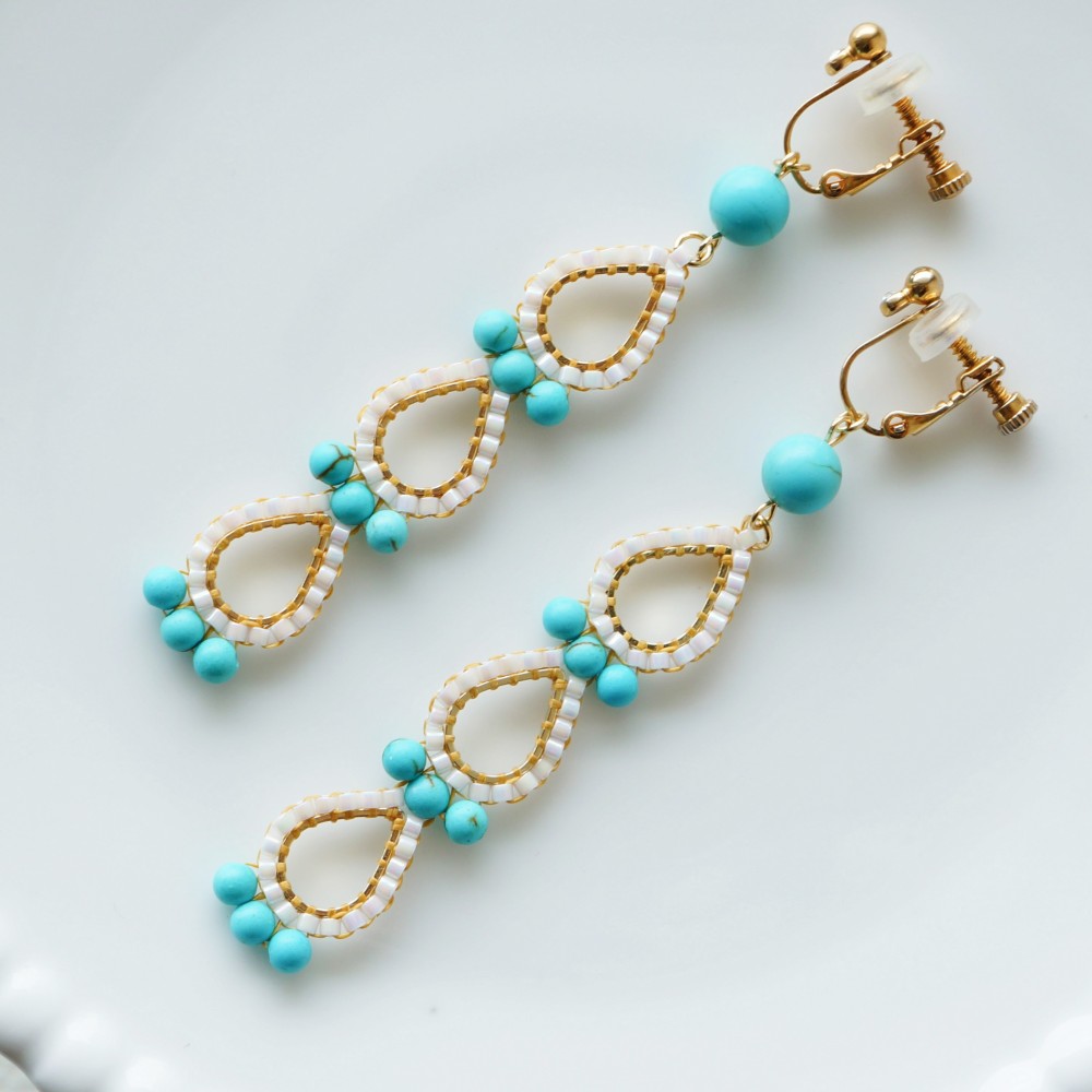 ターコイズ×ホワイト　しずく3連　イヤリング　ピアス