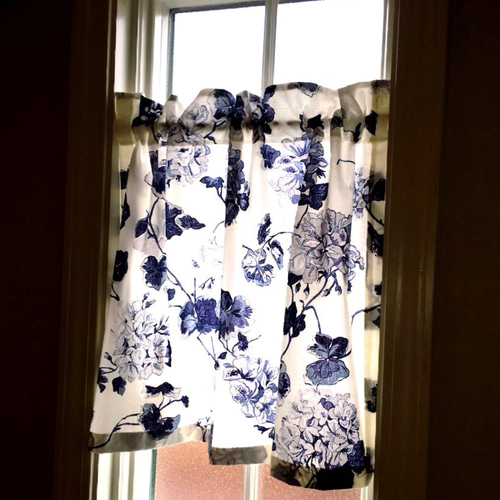 ラルフローレン生地の紫陽花柄カフェカーテン② カーテン アトリエ