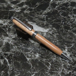 桜の木を使用したタッチペン機能付き回転式ヨーロピアンボールペン 2枚目の画像