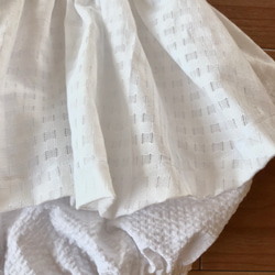 白いギャザースカート付きかぼちゃパンツ 3枚目の画像