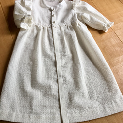白いベビードレス(新生児用) 1枚目の画像