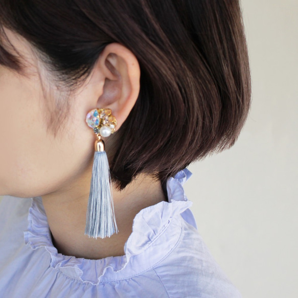 SWAROVSKI® & TASSEL EARRINGS　-BLUE GLAY- 4枚目の画像