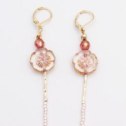 【FLOWER MASK CHAIN】 PINK × CLEAR GOLD BEADS 3枚目の画像