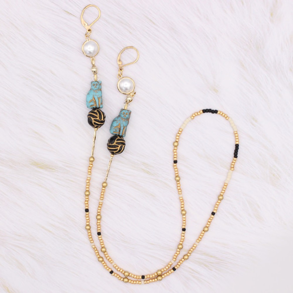 【SITTING CAT MASK CHAIN】 TURQUOISE × GOLD 2枚目の画像