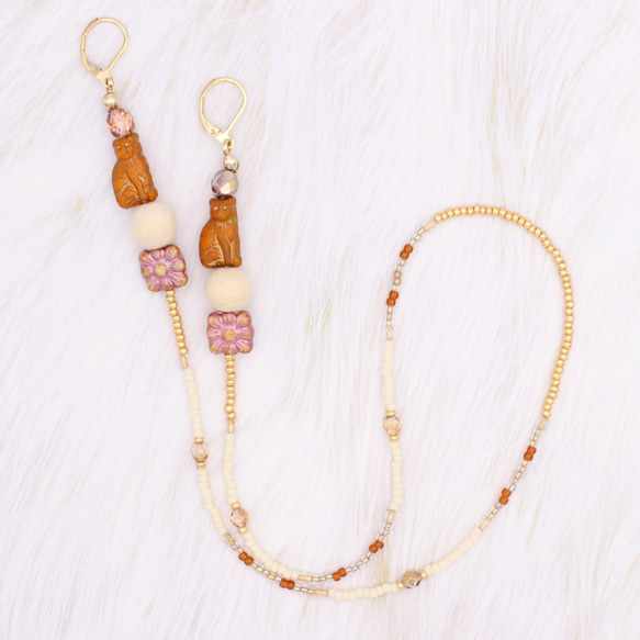 【SITTING CAT MASK CHAIN】DEEP ORANGE × PINK BLOWN 2枚目の画像