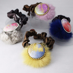 HAIR ACCESSORY(GOLD PLANET ＆ RABBIT FUR)【空のブルー×イエローオーカー】 2枚目の画像