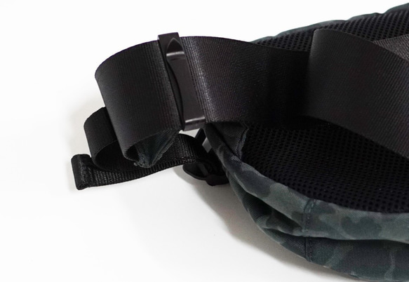 Argali 超輕防潑水 實用簡約 腰包 肩背包 斜背包 Shoulder Bag 迷彩綠色 第7張的照片