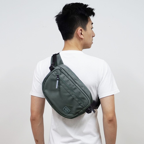 Argali 超輕防潑水 實用簡約 腰包 肩背包 斜背包 Shoulder Bag 灰綠色 第1張的照片