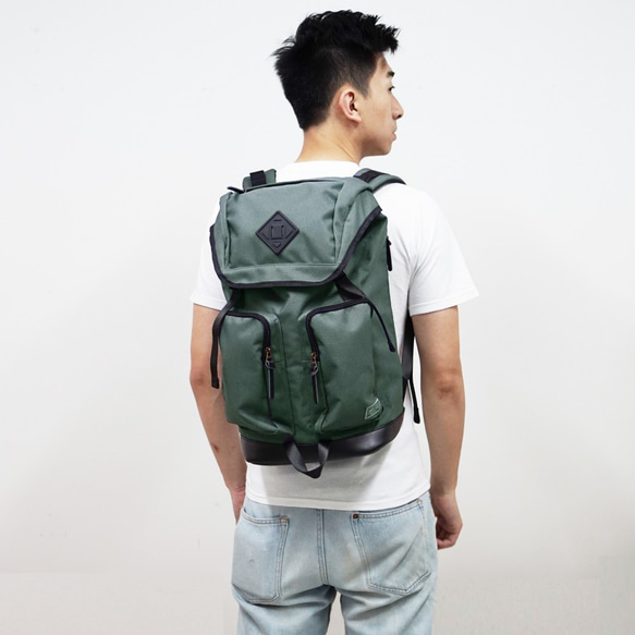 Argali 真皮後背包 超實用分類 防潑水 雙肩 大容量 Racoon Backpack 灰綠色 第1張的照片