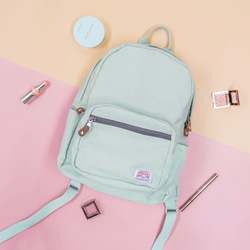 女生單色系 戶外 簡約 後背包 Backpack 粉綠色 第1張的照片