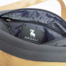 Argali shoulder bag 真皮 多用途 耐用 YKK拉鍊 2way 單肩包 肩背包 斜背包 腰包 藍灰 第8張的照片