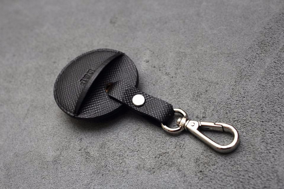 KAKU皮革設計 gogoro鑰匙皮套 大十字紋黑 第2張的照片