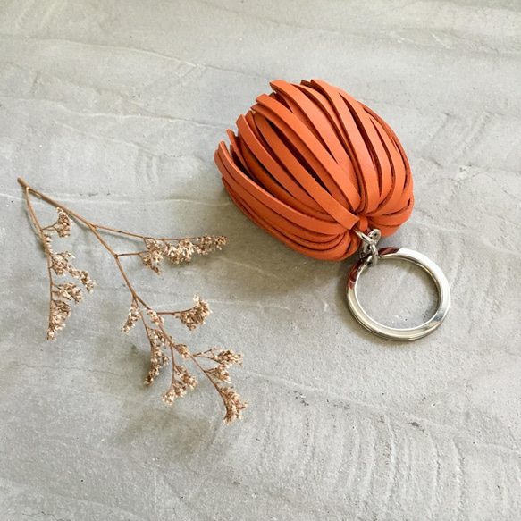 KAKU皮革設計 皮革流蘇鑰匙圈  橘色 第3張的照片