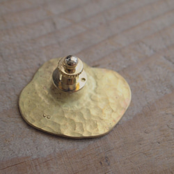 真鍮のピンバッチ 3枚目の画像