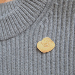 真鍮のピンバッチ 4枚目の画像