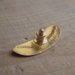 真鍮のピンバッチ 3枚目の画像