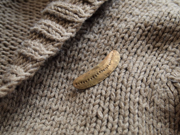 真鍮のピンバッチ 4枚目の画像