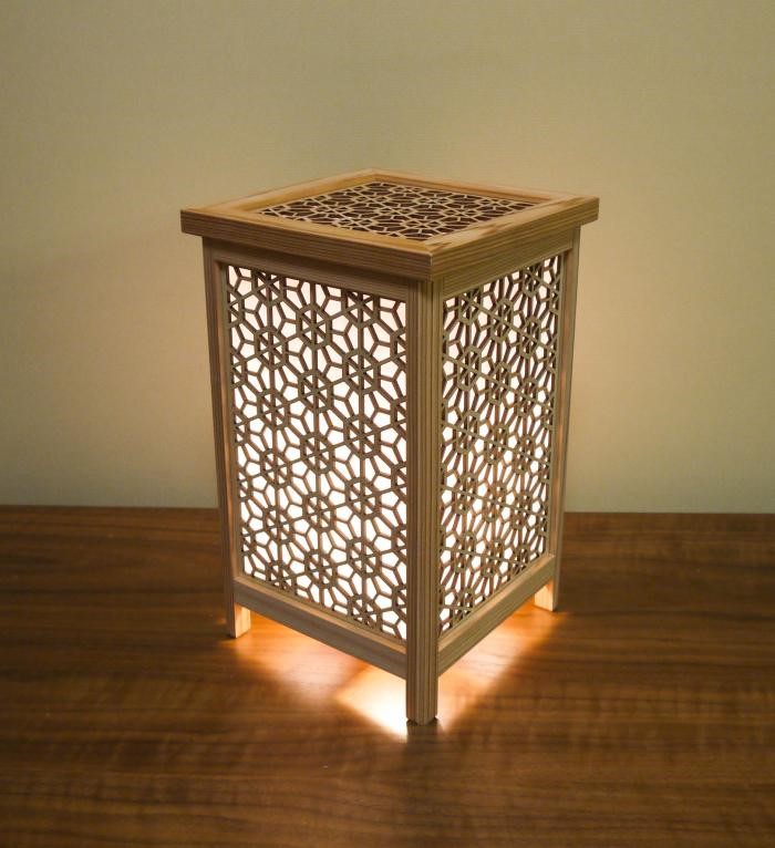 和風照明・インテリア照明　LAD-1811　レーザー行灯「趣」　　Mサイズ　桜組子模様（和紙貼り）