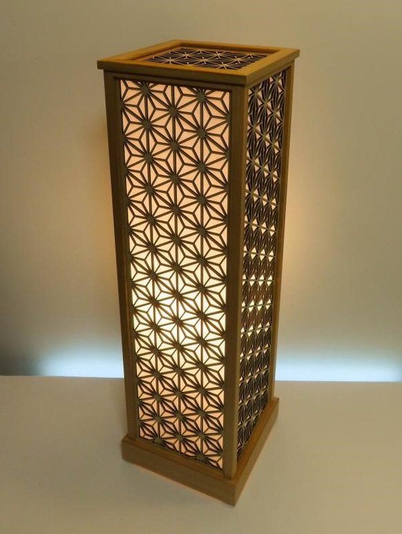 和風照明・インテリア照明　LAD-1861　レーザー行灯「趣」 ＬＬサイズ　麻の葉組子模様 楮和紙貼り　ＬＥＤ電球 2枚目の画像