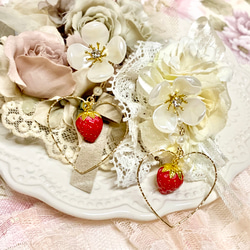 パールのお花ハートイチゴのイヤリング(送料無料) 2枚目の画像