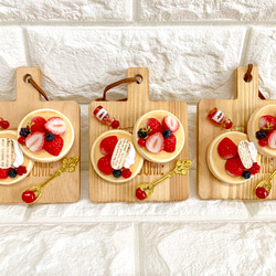 再販‼︎ イチゴ＆ベリーパンケーキのカッティングボード（送料込み） 4枚目の画像