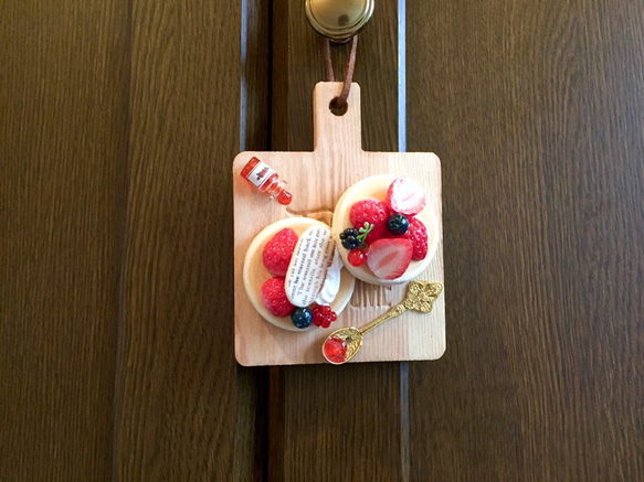 再販‼︎ イチゴ＆ベリーパンケーキのカッティングボード（送料込み） 6枚目の画像