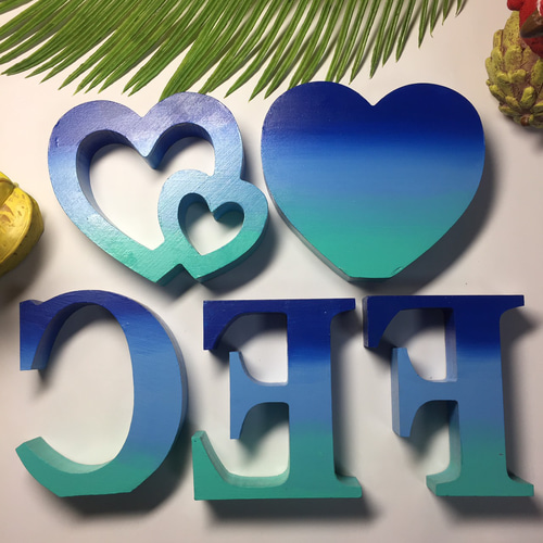 ハワイ 限定品 貝殻装飾の文字オブジェ LOVE ハワイアン雑貨 小物 置物