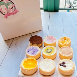 お歳暮にも♡かわいいが詰まった手のひらチーズケーキ9個入り"Lilmiss Cheese!!" ギフト　おせち2022 1枚目の画像