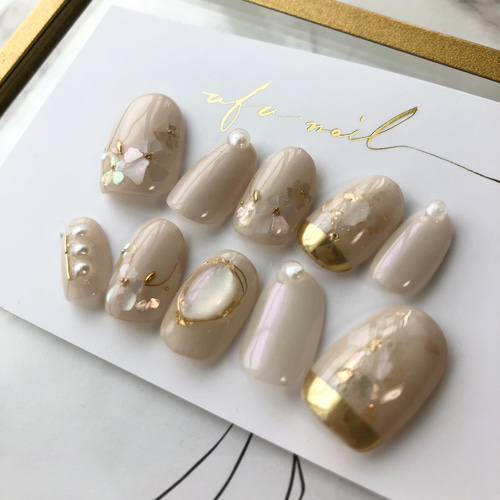 水滴パール＆オフホワイトシェルのフラワーネイル♡ ネイルチップ  
