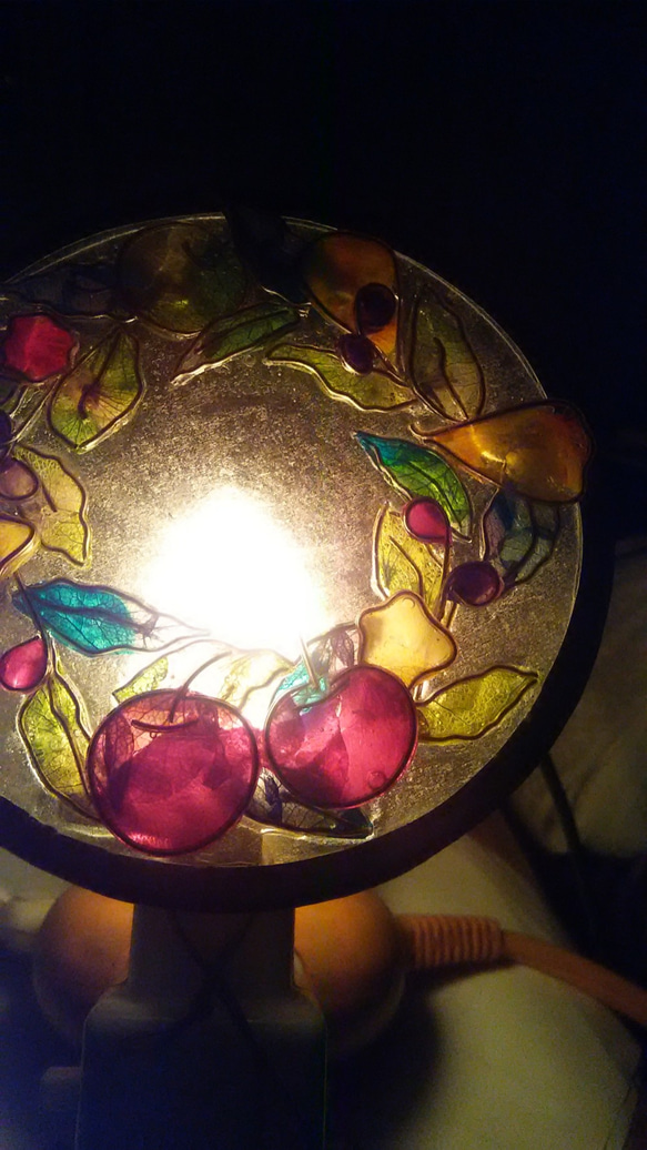 秋を彩るフットランプ。ステンドグラスのように仕上げた色鮮やかなアートをお楽しみください❤ 8枚目の画像