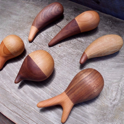 いろんな天然木で造った つぼ押しオブジェ その他インテリア雑貨 家具