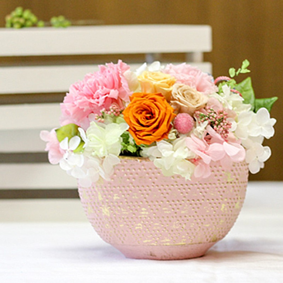 Hannari日本康乃馨和橙色玫瑰康乃馨保存花花 第1張的照片