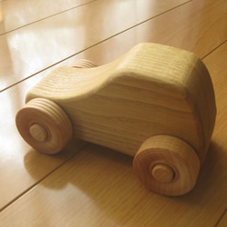 木のおもちゃ(車)(栗の木) 3枚目の画像