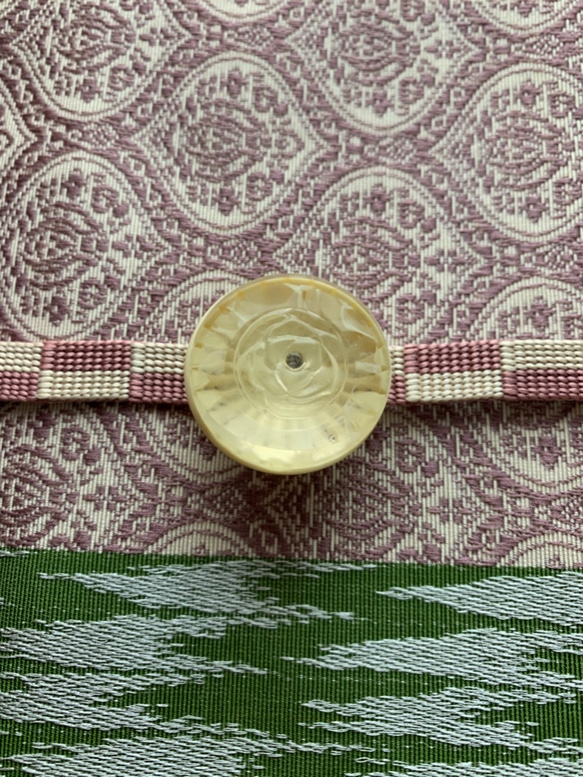 デッドストック素材の　透明な薔薇の帯留め「ウォーターローズ」 5枚目の画像