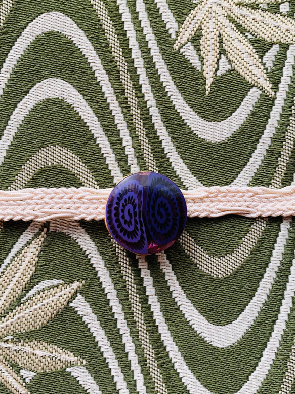 デッドストック素材の小粋な紫の帯留と玉かんざしのセット「誘惑」 12枚目の画像