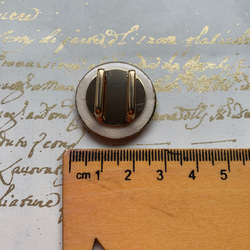 アンティーク薩摩ボタンの幽玄な趣の帯留め「竹取物語」 2枚目の画像